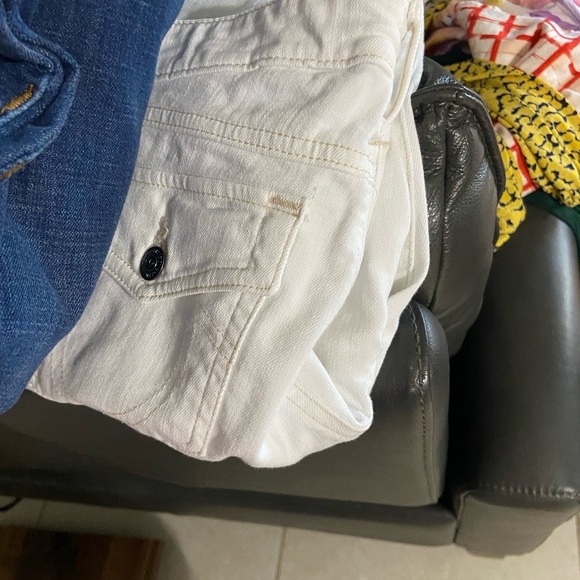 Bundle of True religion jeans. 20$ each
Get for $30 - Picture 2 of 7